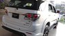 Toyota Fortuner 2.7V TRD 2016 - Bán xe Toyota Fortuner 2.7V TRD đời 2016, màu trắng mới 100%, giá tốt nhất cho khách hàng đi xe