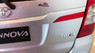 Toyota Innova 2016 - Cần bán Toyota Innova đời 2016, màu bạc