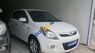 Hyundai i20    AT 2011 - Bán ô tô Hyundai i20 AT đời 2011, màu trắng đã đi 46000 km