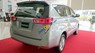 Toyota Innova 2.0V  2016 - Bán ô tô Toyota Innova 2.0V đời 2016, màu bạc giá cạnh tranh