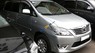 Toyota Innova E 2012 - Cần bán lại xe Toyota Innova E sản xuất 2012, màu bạc số sàn, 675tr