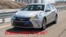 Toyota Camry 2.5 LE 2017 - Cần bán xe Toyota Camry 2.5 LE năm sản xuất 2017, màu trắng, xe nhập