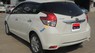 Toyota Yaris G 2015 - Bán ô tô Toyota Yaris G sản xuất 2015, màu trắng số tự động