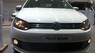 Volkswagen Polo Sedan AT 2015 - Cần bán xe Đức Volkswagen Polo Sedan AT 2015, màu trắng, nhập khẩu nguyên chiếc, giá đặc biệt nhân dịp năm mới