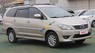 Toyota Innova E 2.0MT 2013 - Bán ô tô Toyota Innova E 2.0MT đời 2013, màu vàng, 668tr