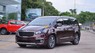 Kia Sedona 2017 - Cần bán xe Kia Sedona năm sản xuất 2017, màu đỏ