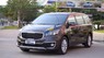 Kia Sedona DATH 2017 - Cần bán xe Kia Sedona DATH sản xuất năm 2017, màu nâu