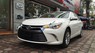 Toyota Camry LE 2016 - Cần bán xe Toyota Camry LE năm 2016, màu trắng, xe nhập