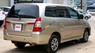 Toyota Innova E 2.0MT 2015 - Bán xe Toyota Innova E 2.0MT năm 2015, màu nâu số sàn, giá chỉ 745 triệu