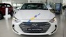 Hyundai Elantra 2017 - Cần bán xe Hyundai Elantra sản xuất 2017, màu trắng, 572tr