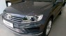 Volkswagen Touareg 3.6L FSI Full Option 2016 - Bán ô tô Volkswagen Touareg 3.6L FSI, màu xám, nhập khẩu nguyên chiếc Tiệp Khắc, giá cực sốc cho cư dân Hà Nội