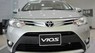 Toyota Vios 1.5 E 2017 - Bán Toyota Vios 1.5 E 2017, màu bạc, giá cạnh tranh