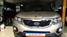 Kia Sorento AWD 2.4AT 2015 - Cần bán gấp Kia Sorento AWD 2.4AT sản xuất 2015, màu vàng