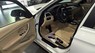 BMW 3 Series 320i 2017 - Bán xe BMW 320i 2017, màu trắng, nhập khẩu nguyên chiếc. Cam kết phục vụ tốt nhất, giá tốt nhất, giao xe sớm nhất