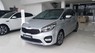 Kia Rondo 2.0 GAT 2017 - Cần bán xe Kia Rondo 2.0 GAT đời 2017, màu bạc, 690 triệu