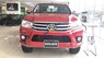 Toyota Hilux 2.8G MT 2017 - Bán ô tô Toyota Hilux 2.8G MT sản xuất 2017, màu đỏ, xe nhập