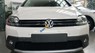 Volkswagen Golf 2013 - Cần bán Volkswagen Golf năm sản xuất 2013, màu trắng, nhập khẩu, 900 triệu