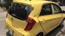 Kia Morning MT 2015 - Bán xe cũ Kia Morning màu vàng, số sàn, đời 2015, xe gia đình sử dụng