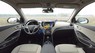 Hyundai Santa Fe 2017 - Cần bán xe Hyundai Santa Fe sản xuất 2017, màu trắng, xe mới 100%