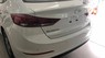 Hyundai Elantra 1.6 AT 2017 - Hyundai Elantra bản 1,6 AT đời 2017, màu trắng. Ưu đãi lên đến 70 triệu. Cam kết giá tốt. LH Hương: 0902.608.293