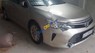 Toyota Camry 2.0E 2015 - Cần bán gấp Toyota Camry 2.0E sản xuất 2015, màu bạc