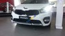 Kia Rondo GAT 2.0 2017 - Bán ô tô Kia Rondo GAT 2.0 năm sản xuất 2017, màu trắng