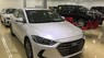 Hyundai Elantra 1.6 MT 2017 - Giá xe Elantra 1.6 MT, màu bạc, xe mới 100%. Chỉ cần 200tr lấy xe ngay. LH Hương: 0902.608.293