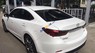 Mazda 6 2.0L Premium 2017 - Bán Mazda 6 2.0L Premium năm sản xuất 2017, màu trắng, giá 940tr