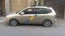Kia Carens AT 2010 - Bán ô tô Kia Carens AT đời 2010, 01 chủ từ khi mua mới đến giờ, màu vàng cát, nội ngoại thất cực đẹp, xe như mới