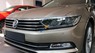 Volkswagen Passat GP 2017 - Cần bán Volkswagen Passat GP sản xuất năm 2017, màu vàng, nhập khẩu nguyên chiếc