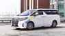 Toyota Alphard 2017 - Bán Toyota Alphard sản xuất năm 2017, màu trắng, nhập khẩu
