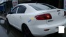Mazda 3 2004 - Cần bán lại xe Mazda 3 năm sản xuất 2004, màu trắng xe gia đình, giá chỉ 270 triệu