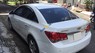 Chevrolet Cruze LT 2013 - Cần bán lại xe Chevrolet Cruze LT sản xuất 2013, màu trắng số sàn, giá tốt
