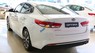 Kia Optima 2017 - Bán ô tô Kia Optima sản xuất năm 2017, màu trắng