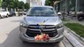 Toyota Innova 2.0E 2016 - Bán Toyota Innova 2.0E sản xuất năm 2016, màu xám