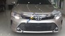 Toyota Camry 2.5Q 2015 - Bán ô tô Toyota Camry 2.5Q sản xuất 2015, màu vàng