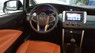Toyota Innova 2.0E 2017 - Bán xe Toyota Innova 2.0E đời 2017, màu bạc