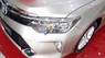 Toyota Camry 2.0E 2017 - Bán xe Toyota Camry 2.0E sản xuất năm 2017, màu bạc giá cạnh tranh