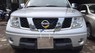 Nissan Navara LE 2.5MT 4WD 2013 - Bán xe Nissan Navara LE 2.5MT 4WD đời 2013, màu bạc