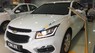 Chevrolet Cruze LT 1.6MT 2017 - Bán xe Chevrolet Cruze LT 1.6MT năm 2017, màu trắng