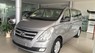 Hyundai Starex 2017 - Hyundai Starex màu bạc, có sẵn xe tại Đắk Lắk. Hỗ trợ vay 80% giá trị xe - Hotline 0935.90.41.41