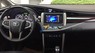 Toyota Innova 2.0G AT 2017 - Bán xe Toyota Innova 2.0G AT năm sản xuất 2017, màu đen, 824tr