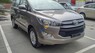 Toyota Innova 2.0E MT 2017 - Bán Toyota Innova 2.0E MT năm sản xuất 2017