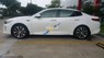 Kia Optima 2.0 ATH 2017 - Bán ô tô Kia Optima 2.0 ATH năm 2017, màu trắng