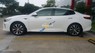 Kia Optima 2.0 ATH 2017 - Bán ô tô Kia Optima 2.0 ATH năm 2017, màu trắng