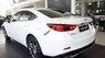 Mazda 6 2.0L Premium 2017 - Bán xe Mazda 6 2.0L Premium 2017, màu trắng, bản cao cấp, chính hãng, có xe giao ngay trong ngày