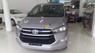 Toyota Innova 2.0E 2018 - Bán xe Toyota Innova 2.0E đời 2018, màu xám