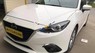 Mazda 3 1.5L 2015 - Bán Mazda 3 1.5AT đời 2015, màu trắng, giá chỉ 605 triệu