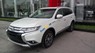 Mitsubishi Outlander 2.4 CVT Premium 2018 - Bán xe Outlander 2.4 Premium, xe lắp ráp, giá tốt, hỗ trợ trả góp 80%