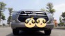 Toyota Innova 2.0E 2017 - Cần bán lại xe Toyota Innova 2.0E sản xuất năm 2017, màu xám